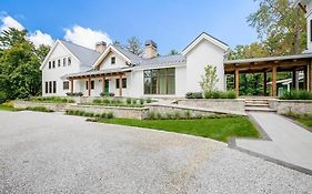 The Pool House At Fr. Sorin's W/ Paddle Tennis Vacation Rental South Bend  United States Of America